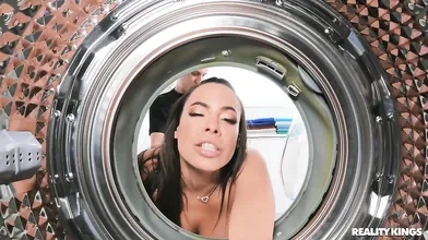REALITYKINGS Too Tight for my Pussy - Luna Star