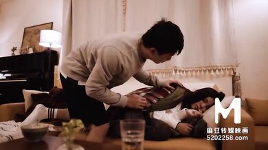 【国产】麻豆传媒作品-MAN-0002初恋那件小事-免费观看