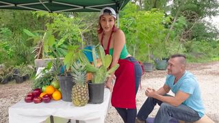 Reality Kings: Fresh Corn with Roxie Sinner on XPORN