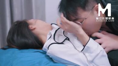 【国产】麻豆传媒作品/性感中介/免费观看
