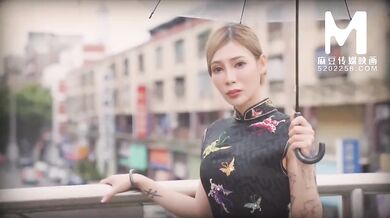 【国产】麻豆传媒作品/国风旗袍女初体验/免费观看