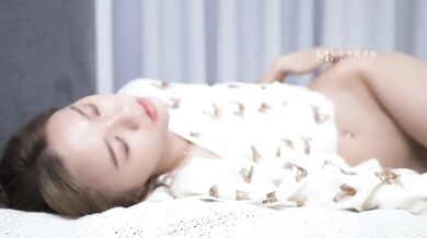 【国产】麻豆传媒 / 凌辱凡尔赛文学少女 MD-0149 预告