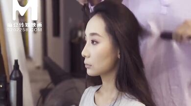 【国产】麻豆传媒作品 / 爱笑的老板娘 / MD0040-1精彩免费播放