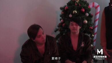 【国产】麻豆传媒最强圣诞企划 / 圣诞狼人插 「色狼篇」