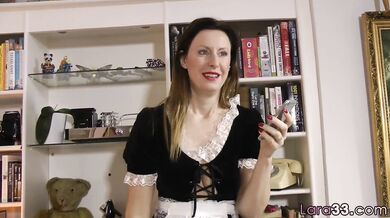 Alluring MILF toying her pussy in stockings