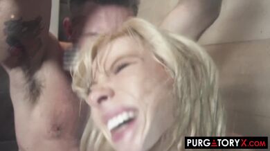 PURGATORYX Fucking a hot MILF and her tiny stepdaughter