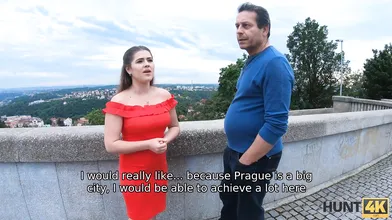 HUNT4K. Girl gave stranger a hint they could make it before her dad