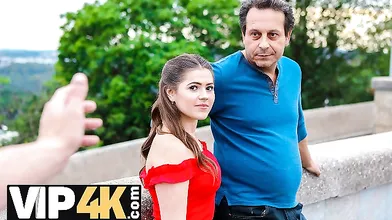HUNT4K. Girl awakens passerbys cock and welcomes it in her vagina