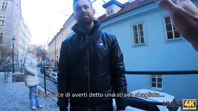 HUNT4K. Hunter interrompe un appuntamento al buio e scopa una bionda calda con grandi seni