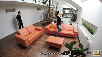 HUNT4K. Hunter coglie il momento giusto per sedurre una giovane bionda
