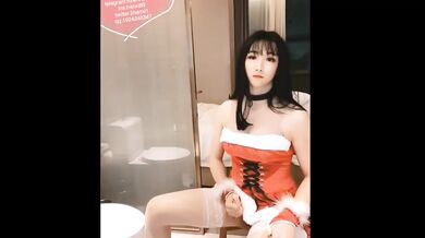 Happy belated ladyboy xmss wank and cumshot