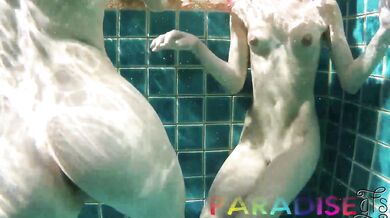 Twins Underwater 3some