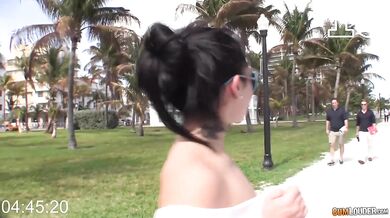 The Booty of Miami Bounces on a Rod